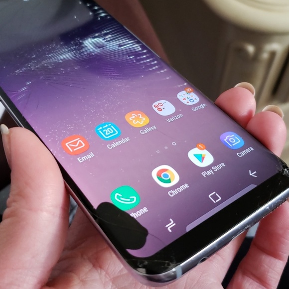 Unlocked galaxy s8 - Picture 3 of 3